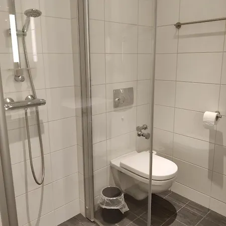 And Spacious In Daire *