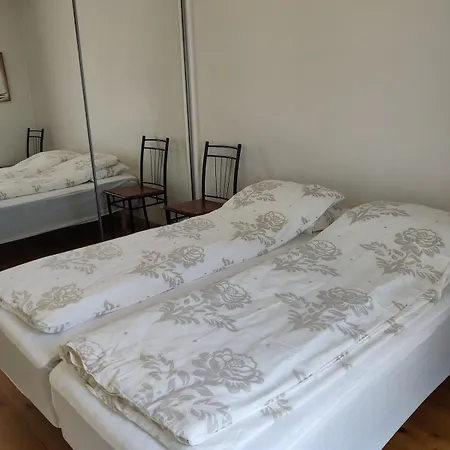 And Spacious In * 滕斯贝格